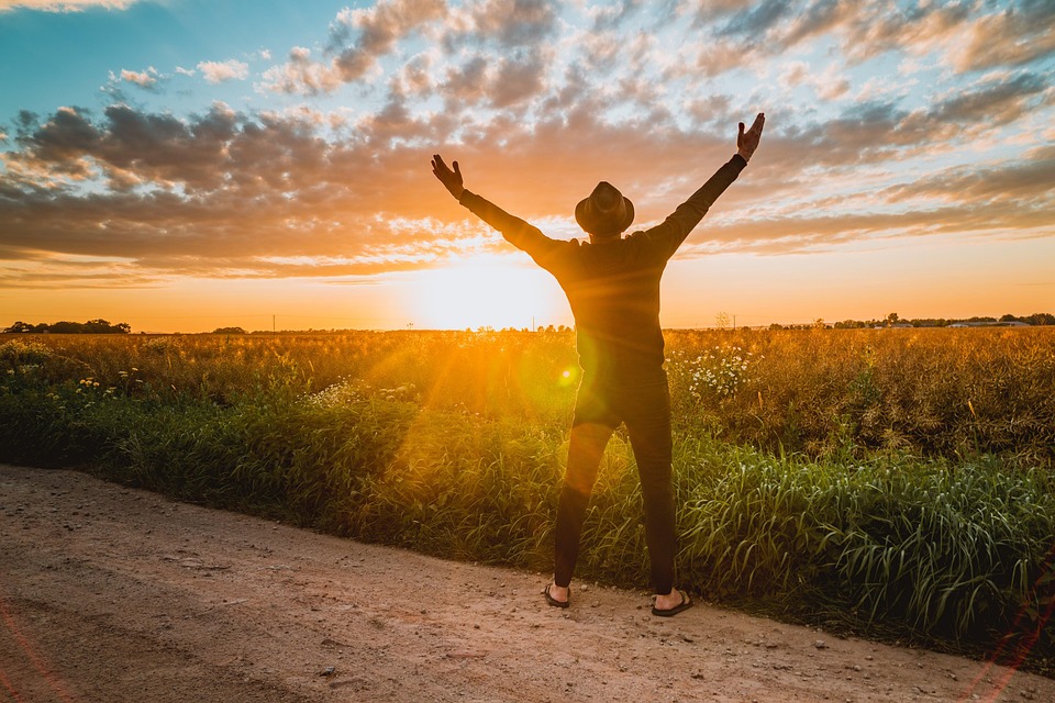 Break Free from Limiting Beliefs: A Simple Guide to Reprogram Your Mind for a Limitless Life